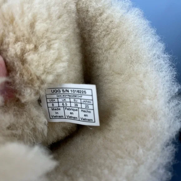 UGG Bailey bow II boots chestnut - Picture 7 of 7